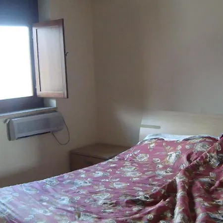La Casa Di Titty Via Piave 29 אבלינו